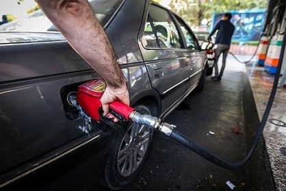 قیمت بنزین ایران یک چهلم آمریکا و یک شصتم انگلیس