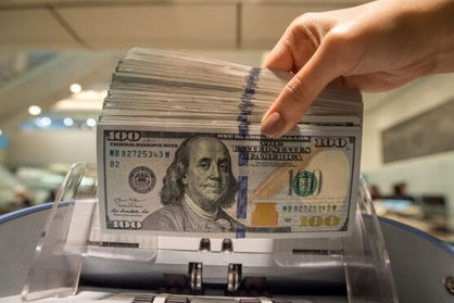 قیمت دلار با خبر توافق ایران و آمریکا شبانه ۱۰۰۰ تومان ریخت